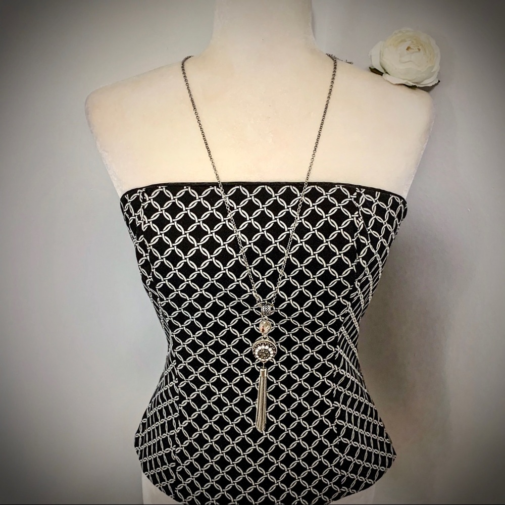🌺WHBM 0 cute bone in corset flawless w/straps🌺